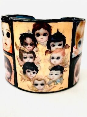 Big Eyes Metal Cuff Bracelet with Muliticolor images by M.Keane